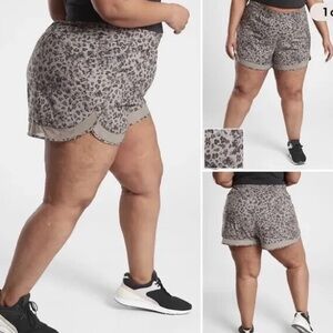 Athleta Mesh Racer 4” Inseam Running/Track Shorts Size 2X Plus Size